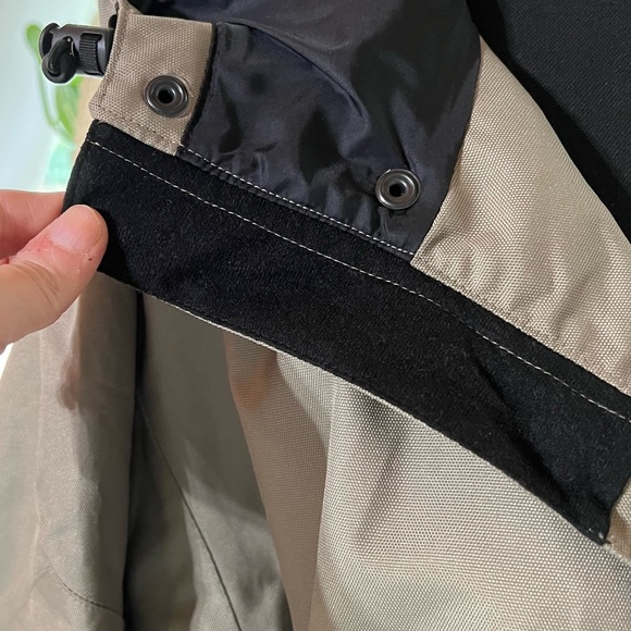 Large Duluth Trading Hooded Rain Jacket - Picture 3 of 4